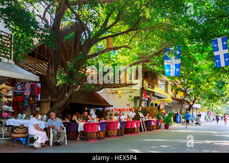 Caffetterie e ristoranti sulla Quinta Avenue, Playa del Carmen e Riviera Maya, Messico Foto Stock