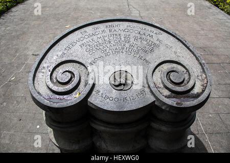 Memoriale di Sir Seewoosagur Ramgoolam, Primo Ministro, alla SSR Giardino Botanico Pamplemousses, Mauritius Foto Stock