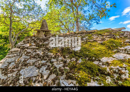 Tucepi casa in paese in rovina Foto Stock