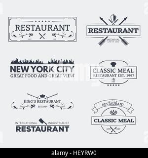 Set di logo retrò e gli emblemi, stemmi e insignias, le etichette e le indicazioni per il ristorante menu o altri alimenti business con cucchiaio e forchetta, corona e i coltelli Illustrazione Vettoriale