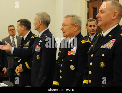 Capo dell'esercito riserva Jeffrey W. Talley; Air National Guard Direttore Il Mag. Gen. Brian Neal; esercito gen. Frank erba, capo della Guardia Nazionale Ufficio di presidenza; e l esercito nazionale direttore di guardia Timoteo Kadavy parlare prima di un'audizione sulla postura della Guardia Nazionale e Riserva prima casa stanziamenti sottocomitato del comitato per la difesa, a Washington D.C., Marzo 22, 2016. (U.S. Esercito nazionale Guard photo by Staff Sgt. Michelle Gonzalez)(rilasciato) 160322-Z-CD688-048 (25363311403) Foto Stock