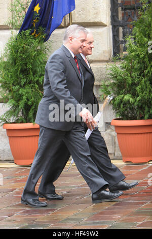 Cracovia in Polonia - 04 giugno 2009: il ventesimo anniversario del crollo del comunismo nell' Europa centrale o/p Wlodzimierz Cimoszewicz Leszek Miller Foto Stock