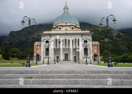 Il santuario di Oropa, Basilica Superiore Basilica (Nuova) provincia di Biella, Piemonte Italia Foto Stock