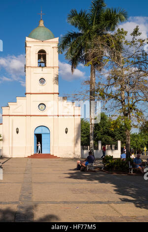 La chiesa e la piazza di Vinales, Cuba Foto Stock