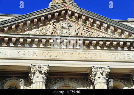 La parte anteriore del DeKalb County Courthouse in acero, Illinois. Foto Stock