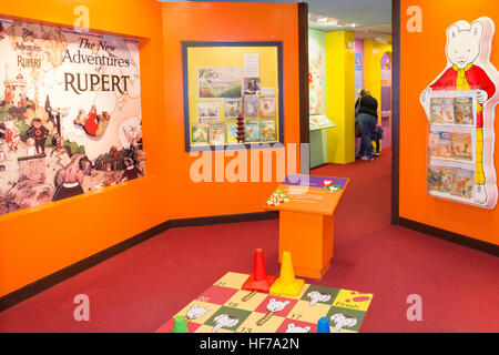 Il Rupert Bear Museum a Canterbury Heritage Museum, Stour Street, Canterbury, nel Kent, England, Regno Unito Foto Stock