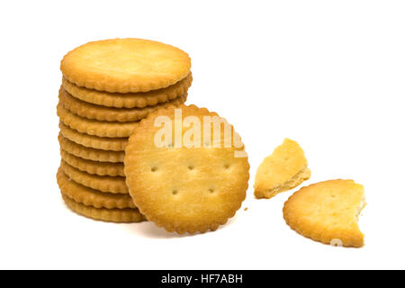 Salate cracker di round tower su sfondo bianco Foto Stock