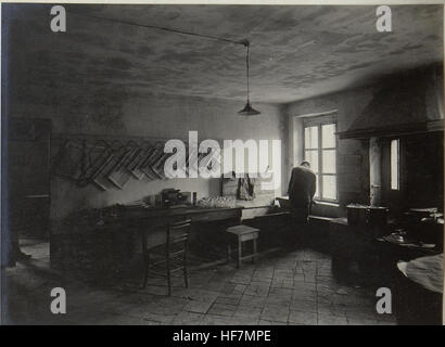 Questa immagine della prima guerra mondiale mostra l'interno dell'Erzherzog Karl Soldatenheim (casa dei soldati) a Vittorio, in Italia. La foto fa parte delle collezioni Europeana, che riflettono la vita in Europa durante la prima guerra mondiale. Foto Stock