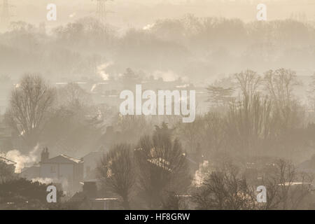 Wimbledon Londra,UK. Il 29 dicembre 2016. Paesaggio di Wimbledon immersa in un bagno di sole in inverno con temperature di congelamento su una bella fredda mattina Credito: amer ghazzal/Alamy Live News Foto Stock