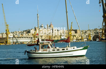 La Valletta, Malta. 22 ottobre, 2006. (Dpa) file porto raffigurato nella Valletta, Malta, 22 ottobre 2006. Foto: Horst Ossinger | in tutto il mondo di utilizzo/dpa/Alamy Live News Foto Stock