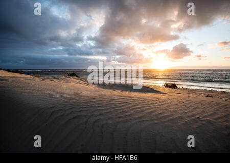 Geraldton, Western Australia. Tramonto sulla spiaggia, ocean shore Foto Stock