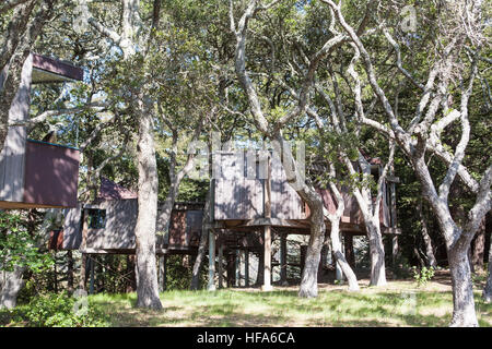 Eco lodges a Post Ranch Hotel,Big Sur accanto all'Autostrada Nazionale 1,PCH, California, U.S.A.,Stati Uniti d'America, Foto Stock