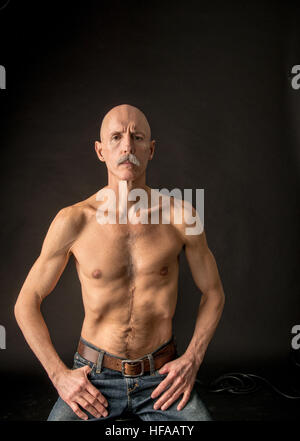 Skinny Old Bald Man Foto Stock