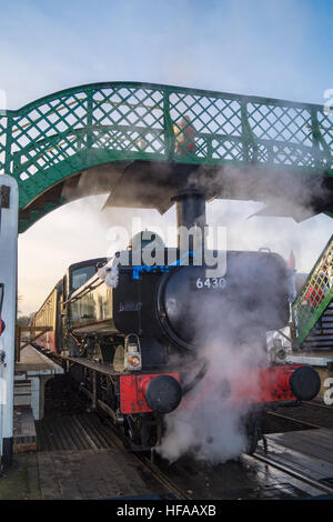 GWR 6430 bauletto locomotiva del serbatoio, 1932, Nord Stazione Weald, Epping Ongar ferroviaria patrimonio, Steam Railway, Essex, Inghilterra Foto Stock