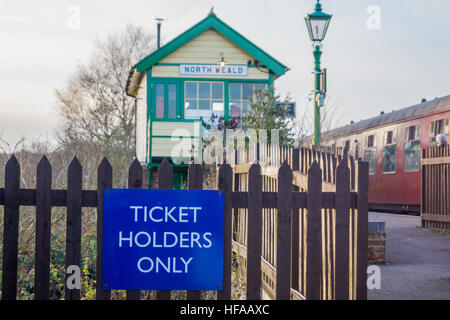 North Weald vintage casella segnale, 1888, Epping Ongar Railway, patrimonio ferrovie a vapore su ex London Underground line, Essex Foto Stock