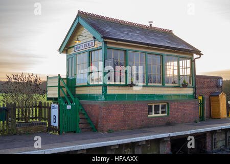 North Weald vintage casella segnale, 1888, Epping Ongar Railway, patrimonio ferrovie a vapore su ex London Underground line, Essex Foto Stock