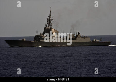 120503-N-OV802-024 OCEANO ATLANTICO (3 maggio 2012) la marina spagnola frigate SPS Blas de Lezo (F103) transita l'Oceano Atlantico. Blas de Lezo sta prendendo parte al vettore Strike gruppo (CSG) composito 8 unità di addestramento esercizio (COMPTUEX) nell'Oceano Atlantico. (U.S. Foto di Marina di Massa lo specialista di comunicazione 2a classe William Jamieson/rilasciato) - UFFICIALE DEGLI STATI UNITI Le immagini della marina - la marina spagnola frigate SPS Blas de Lezo transita il oceano Atlantico. Foto Stock