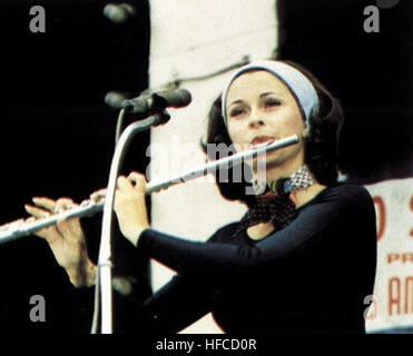Miss America 1975 riproduzione di flauto a bordo della USS John F. Kennedy (CV-67) 1975 Foto Stock