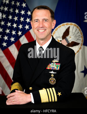 120212-N-A895-703 WASHINGTON (feb. 12, 2012) Capo di operazioni navali (CNO) Adm. John Richardson, il trentunesimo CNO. (U.S. Foto di Marina di Massa lo specialista di comunicazione 1a classe Nathan Laird/rilasciato in archivio) Ammiraglio John M. Richardson (CNO) Foto Stock