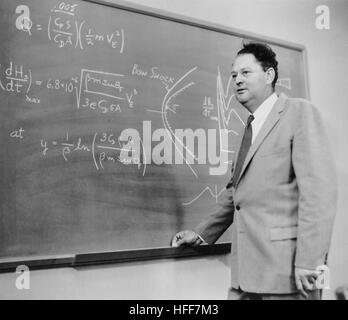 H. Julian Allen con corpo contundente teoria 001777 Foto Stock