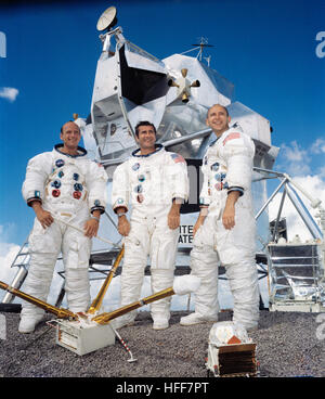 L'equipaggio principale dell'Apollo 12 era composto da Charles Conrad, Richard Gordon e Alan Bean. Hanno portato a termine con successo la seconda missione con equipaggio sulla Luna, atterrando sulla superficie lunare ed eseguendo esperimenti scientifici. Foto Stock