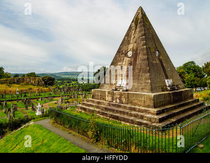 Regno Unito, Scozia, Stirling, in vista della piramide a stella sulla Valle del cimitero. Foto Stock
