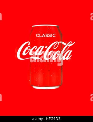 Coca-Cola classica può sul multi-pack box Foto Stock