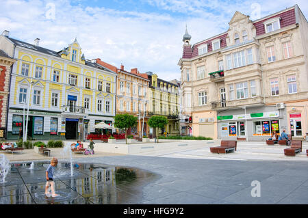 SWINOUJSCIE, Polonia - 29 Maggio 2016: Plac Wolnosci (Piazza della Libertà), Swinoujscie è una città e porto marittimo sul Mar Baltico Foto Stock