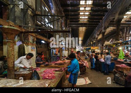 Kolkata (Calcutta, Kalkutta): carne le vendite nel mercato Hogg, West Bengal, Westbengalen, India Foto Stock