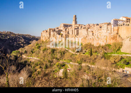 La città medievale di Pitigliano in provincia di Grosseto della regione Toscana, Italia. Foto Stock