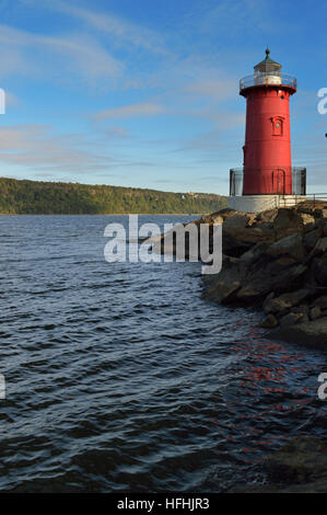 Faro rosso piccolo. Foto Stock