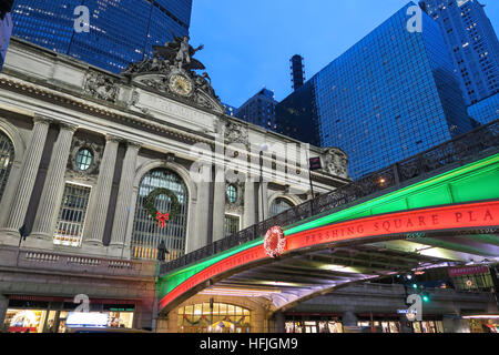 Pershing Square Luci delle Vacanze nella città di New York, Stati Uniti d'America Foto Stock