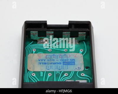 Sinclair Cambridge calcolatore elettronico che mostra la parte inferiore del vano della batteria / camera e contatti Foto Stock