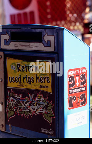 Tornare utilizzate ATTREZZATURE VELICHE / aghi Drop Box per i Tossicodipendenti in Downtown Eastside Vancouver, BC, British Columbia, Canada Foto Stock