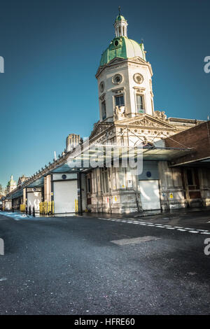 Lo storico mercato del pollame di Smithfield nel centro di Londra, Inghilterra, Regno Unito Foto Stock