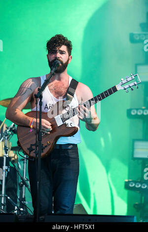 Puledri gioca Glastonbury Festival, Pilton. su 24/06/2016 . Nella foto: Yannis Philippakis. Foto Stock