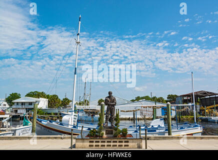 Florida, Tarpon Springs, 'Spongers a Tarpon Springs' memorial, spugna barca diving Foto Stock