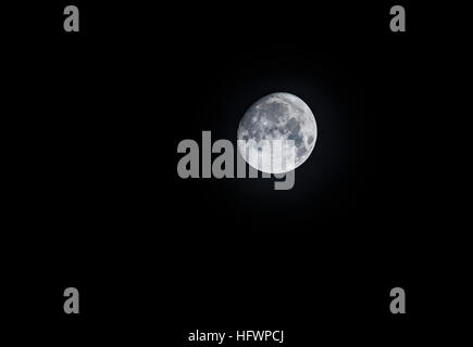 Luna in waxing gibbous fase, visto dal Surrey, Inghilterra sudorientale, REGNO UNITO Foto Stock