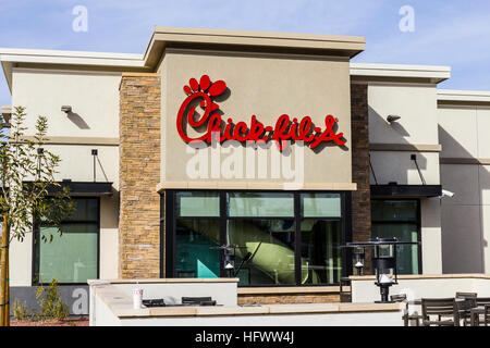 Las Vegas - Circa nel dicembre 2016: Chick-fil-Retail un Fast Food Location. Chick-fil-a ristoranti sono chiusi la domenica IV Foto Stock