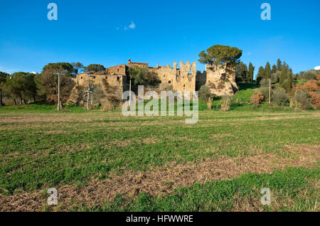 Rovine del Castello di Zocco, tra San Feliciano e Monte del Lago, Magione, Umbria, Italia Foto Stock