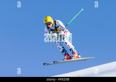 La Val Gardena, Italia 17 dicembre 2016. Franz Max (Aut) competere nel Audi FIS Coppa del Mondo di sci alpino maschile di corsa in discesa sulla Saslong corso Foto Stock