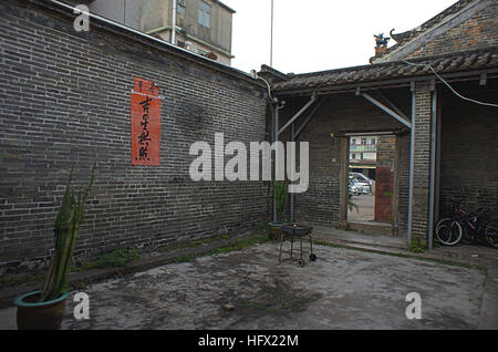 All'interno del cantiere del Tempio in Ping Shan Heritage Trail, Yuen Long, Nuovi Territori di Hong Kong Foto Stock