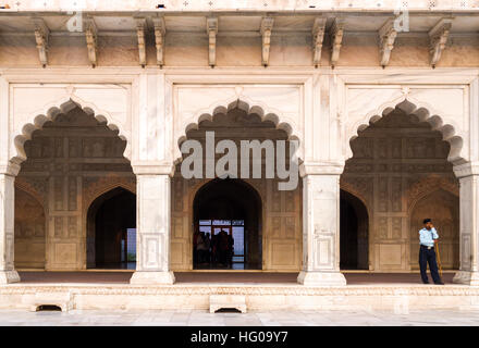 Parte anteriore del Diwan-e-Khas situato in fort di Agra. Agra, Uttar Pradesh. India Foto Stock