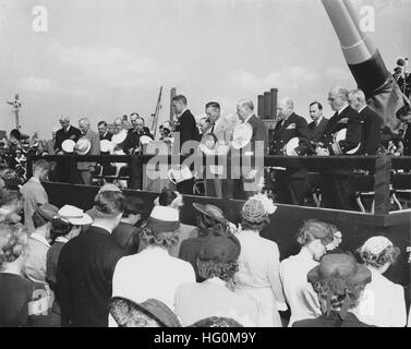 USS North Carolina cerimonia di lancio NARA BS 73086 Foto Stock