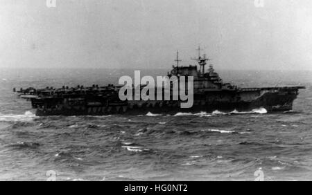 USS Hornet (CV-8) in corso durante la Doolittle Raid 1942 Foto Stock