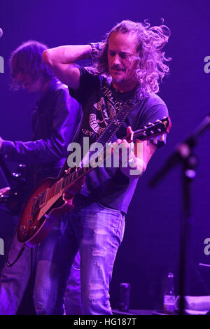 Hollywood FL, Stati Uniti d'America. 30 Dic, 2017. Esegue il carburante al Club Vixens su dicembre 30, 2016 in Hollywood Florida. © Mpi04/media/punzone Alamy Live News Foto Stock