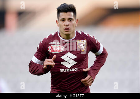 Torino, Italia. 4 gennaio, 2017. Juan Manuel Iturbe di Torino FC in azione durante il cordiale incontro di calcio tra Torino FC e SS di Monza. Juan Manuel Iturbe arriva sul prestito da come Roma. Torino FC vince 1-0 su SS di Monza. Credito: Nicolò Campo/Alamy Live News Foto Stock