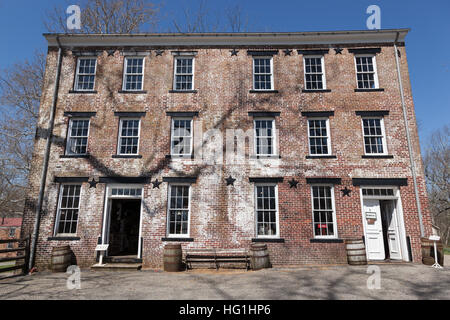 Fotografie a colori di edifici storici ad Allaire Village di Allaire membro Park di Farmingdale, New Jersey Foto Stock