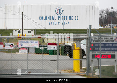 Un logo segno esterno di una pipeline coloniale Azienda Agricola del serbatoio in Paulsboro, New Jersey il 11 dicembre 2016. Foto Stock