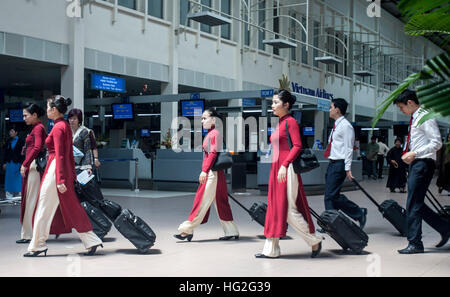 Vietnam Airlines cabin crew Foto Stock